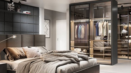 Armazenamento bem planejado cria a sensação de amplitude e organização.